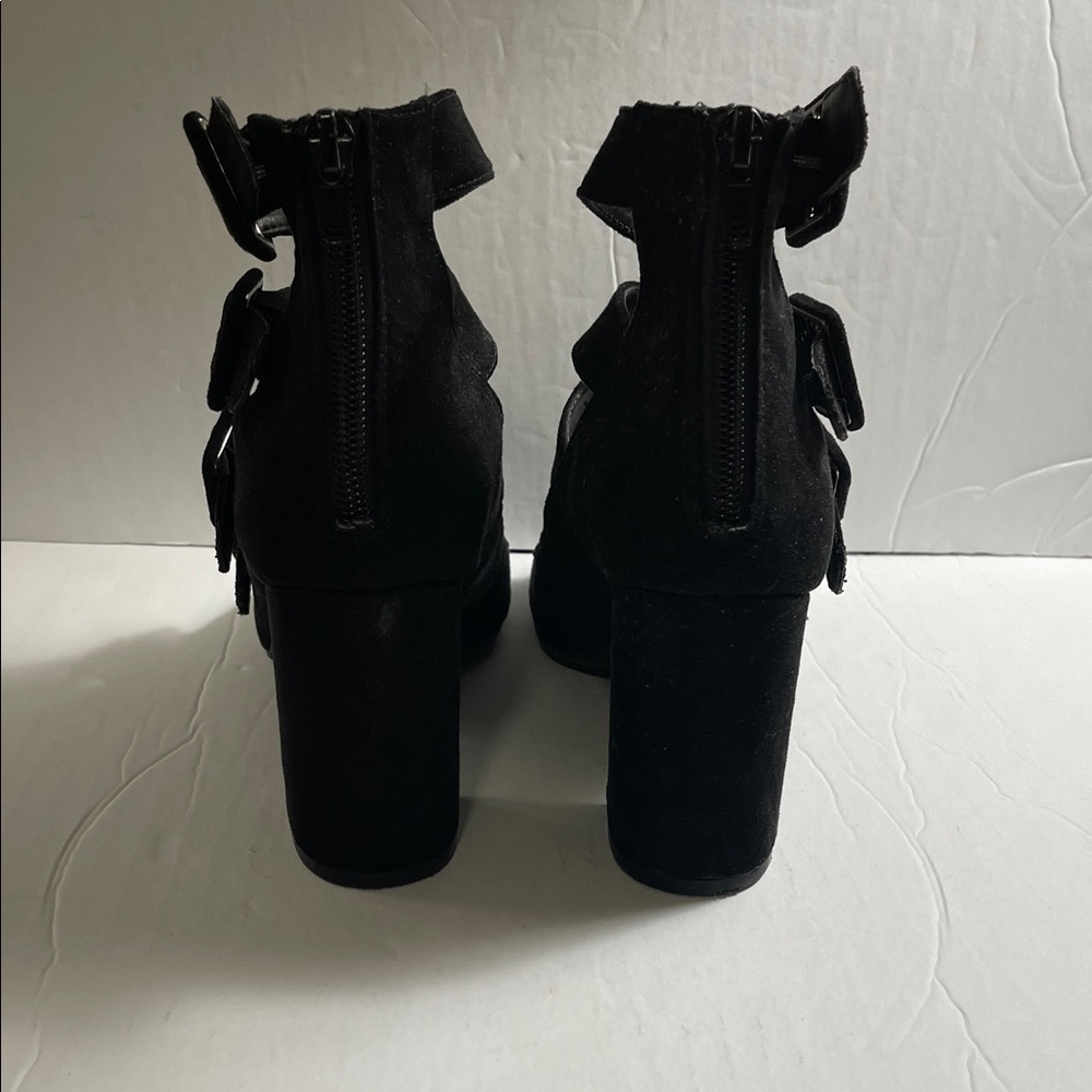 Chinese Laundry Women’s Black velvet Multi-Strap Heels size 6.5 - Picture 5 of 16